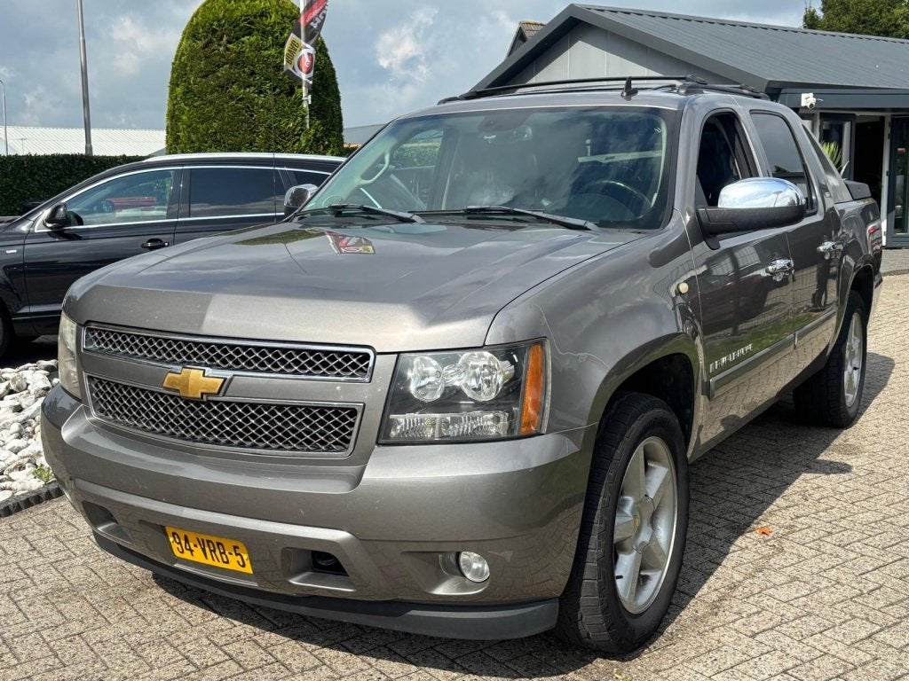 Chevrolet Avalanche 5.3 V8 4WD LTZ 2008 LPG Trekhaak, Auto's, Automaat, Gebruikt, 324 pk, Bedrijf