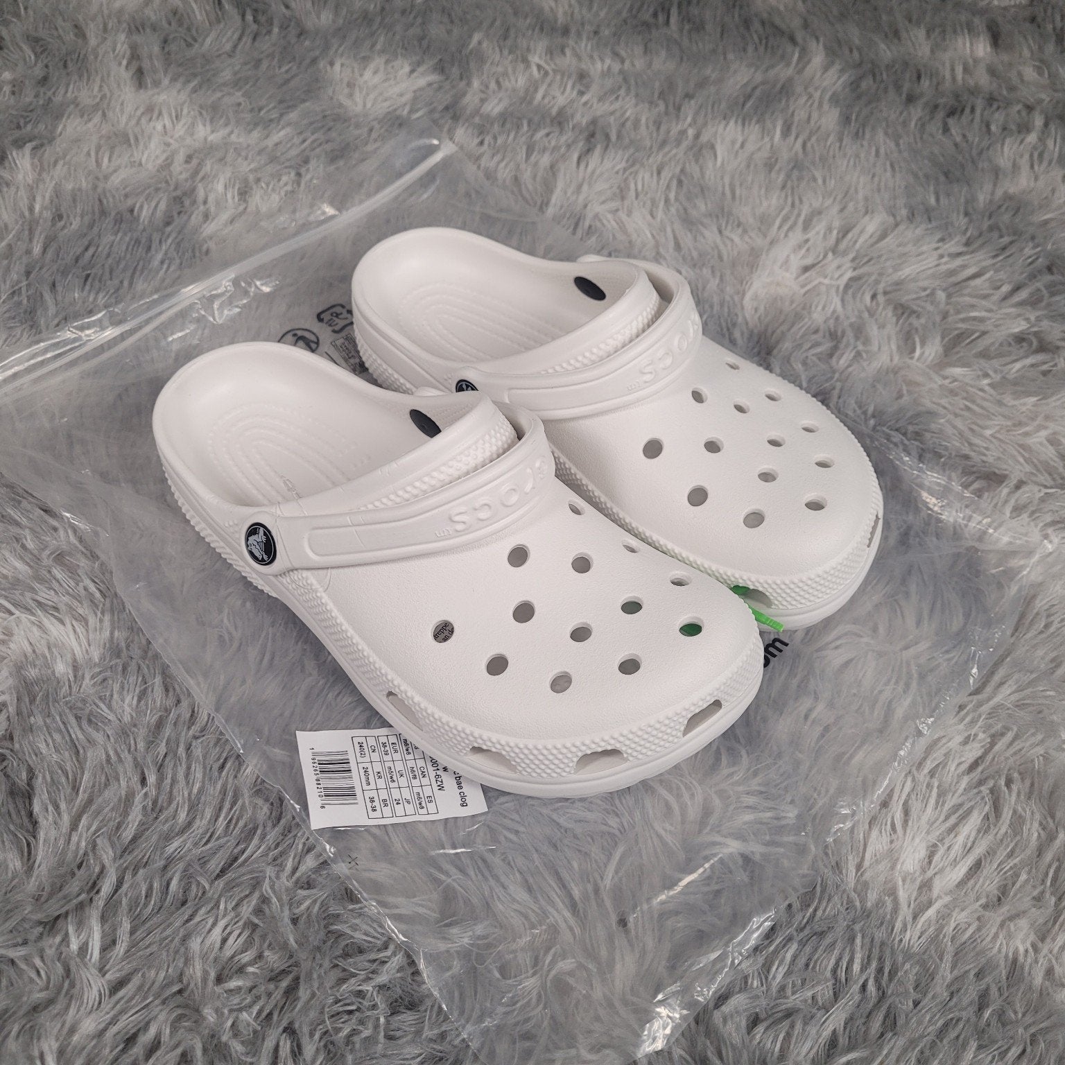 Witte Crocs Classic Clogs Wit - Maat 38/39, Kleding | Dames, Slippers, Wit, Nieuw, Ophalen of Verzenden