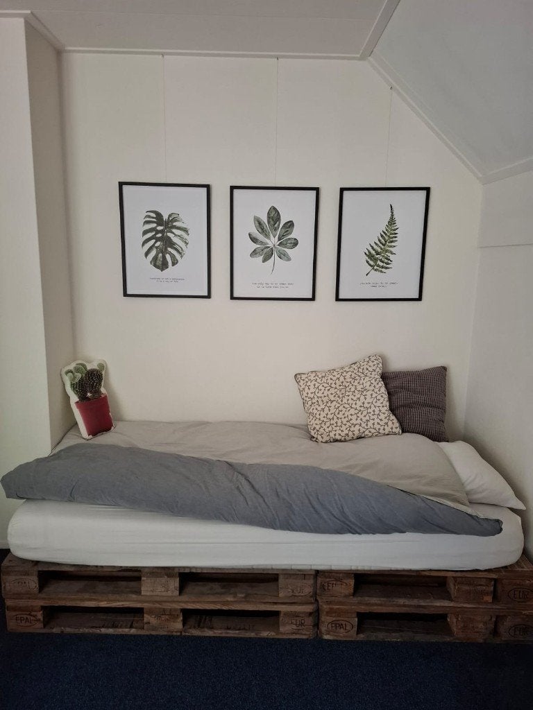 Bed op pallets, Ophalen, 90 cm, Eenpersoons, Zo goed als nieuw