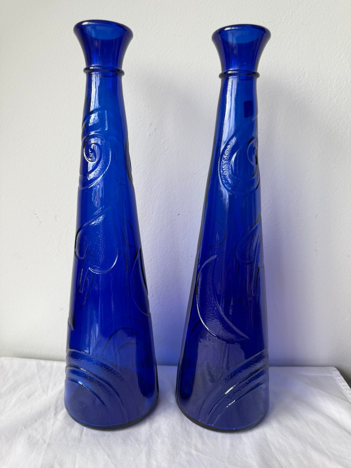 Vinrage Twee kobalt blauwe vazen Studio Nova West Germany, Blauw, Ophalen of Verzenden, 33 cm, Glas