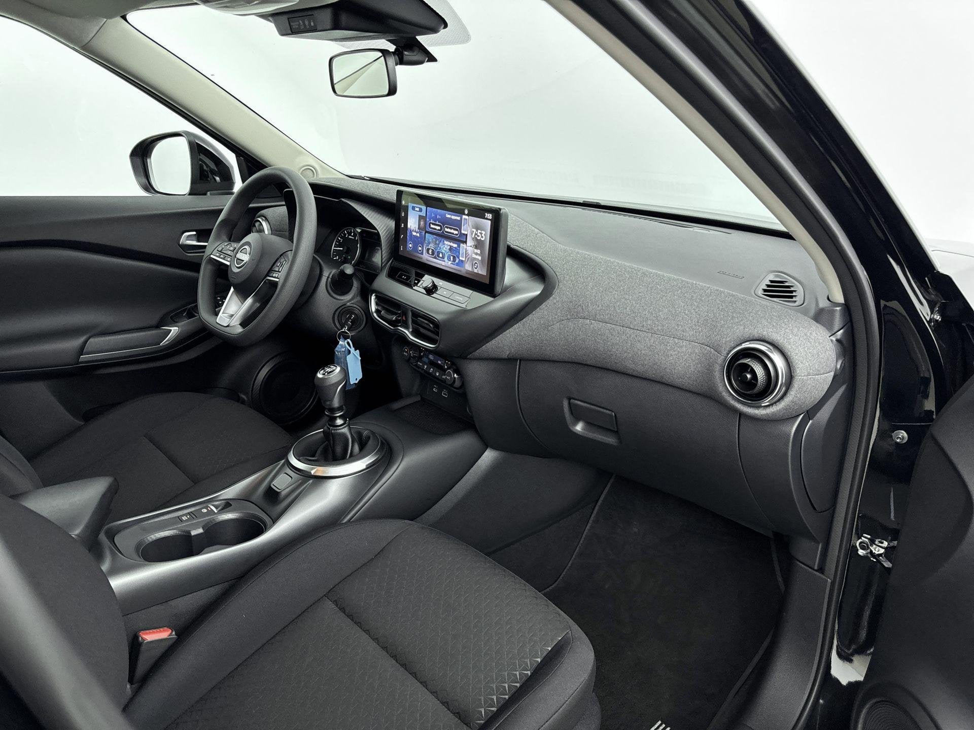 Foto 9 van Nissan Juke 1.0 DIG-T Acenta 114PK | Achteruitrijcamera | Ap