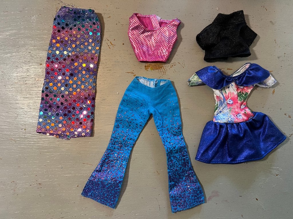 Vintage barbie sindy fleur kleertjes disco glitter rok broek, Ophalen of Verzenden, Gebruikt, Kleertjes