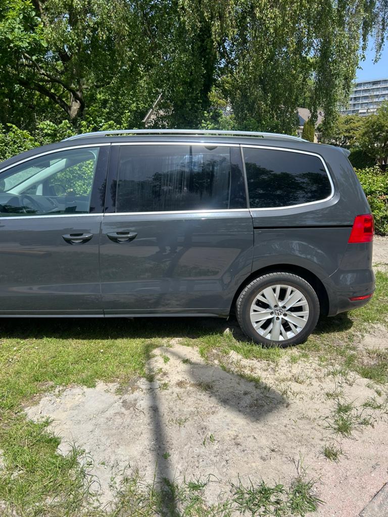 Volkswagen Sharan 2.0 TSI 147KW DSG 2014 Grijs, Auto's, Volkswagen, Automaat, 7 stoelen, Vierwielaandrijving, Particulier