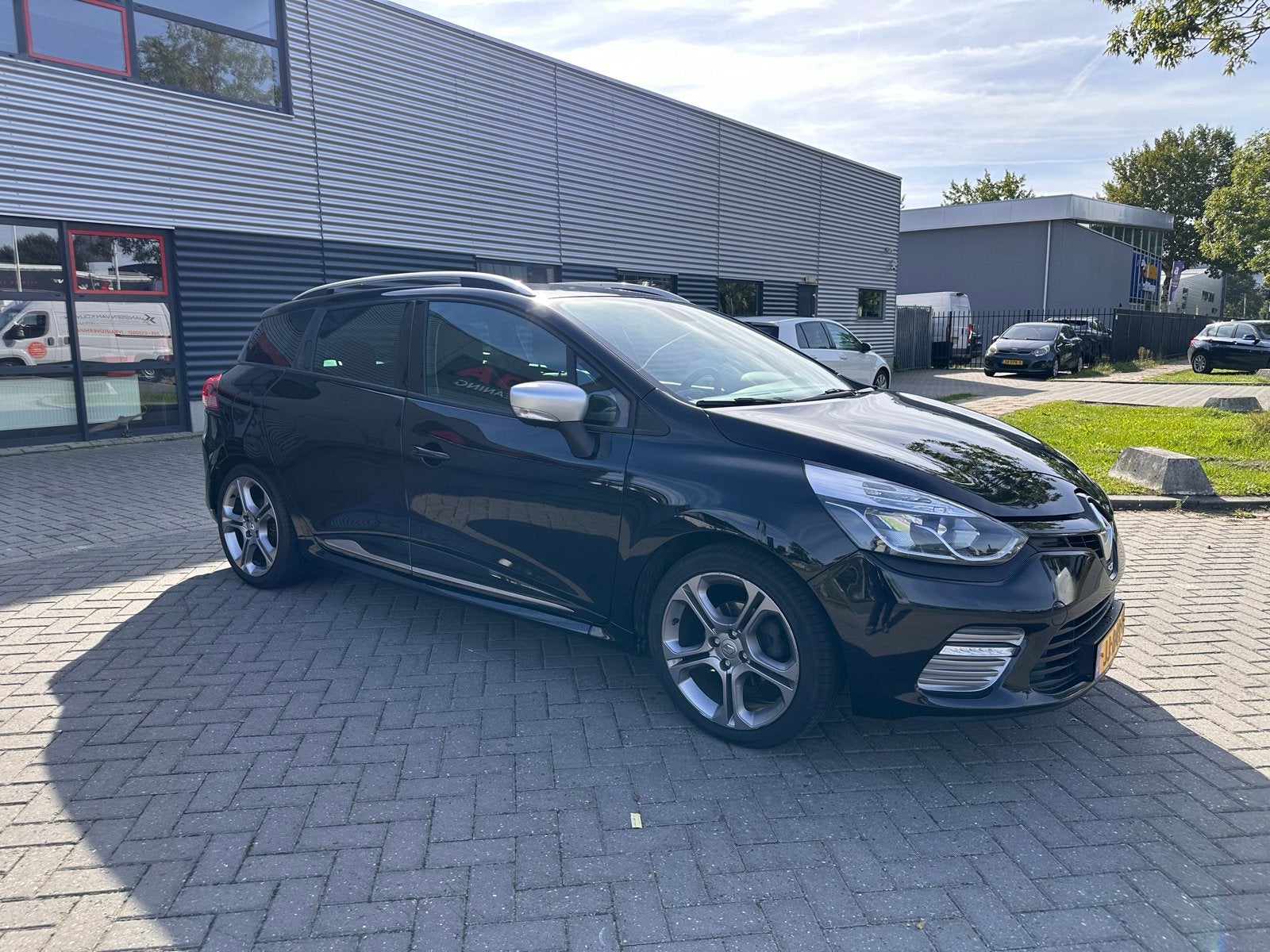 Renault Clio GT 1.2 TCE 2016 Zwart automaat edc, Auto's, 1139 kg, 118 pk, 4 cilinders, 19 km/l