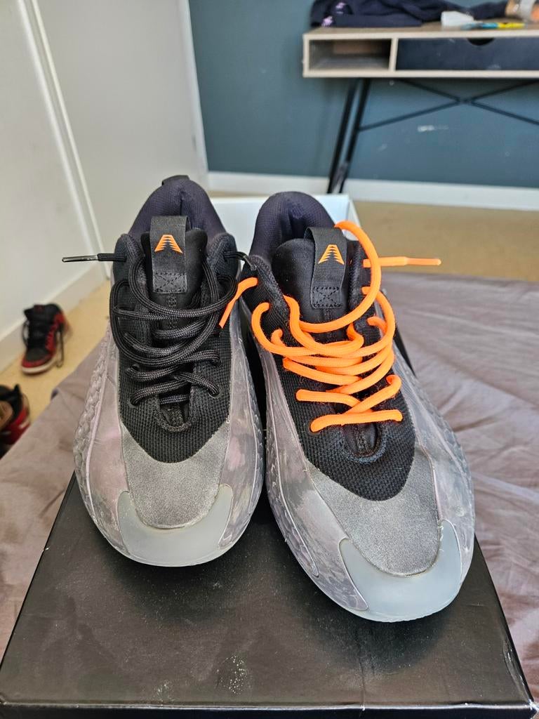 AE1 Low sneakers in goede staat - Maat 41.5, Ophalen of Verzenden