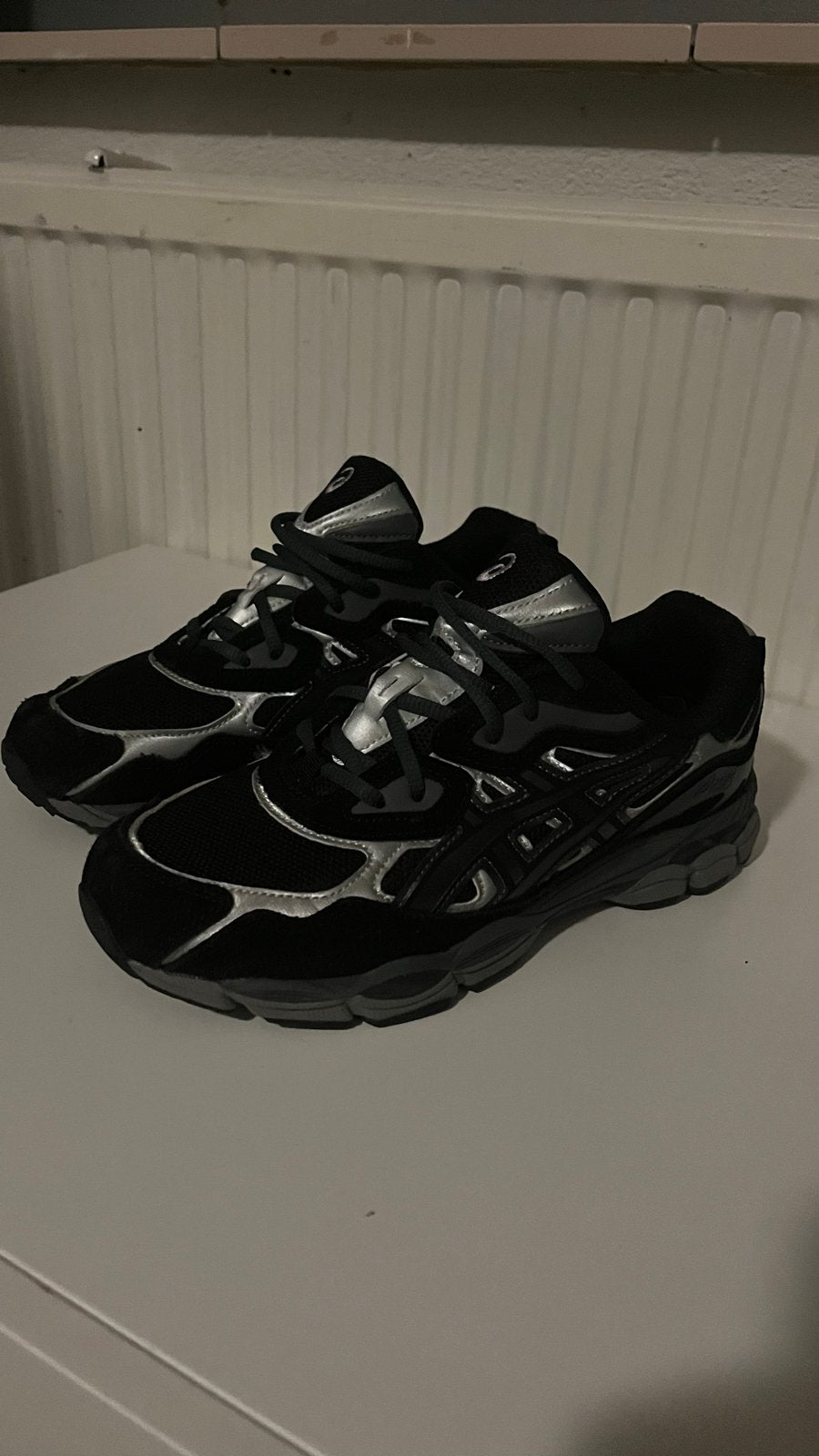 ASICS Sneakers Maat 43 - Zwart/Zilver, Kleding | Heren, Ophalen of Verzenden, Gedragen, Zwart, Sneakers of Gympen