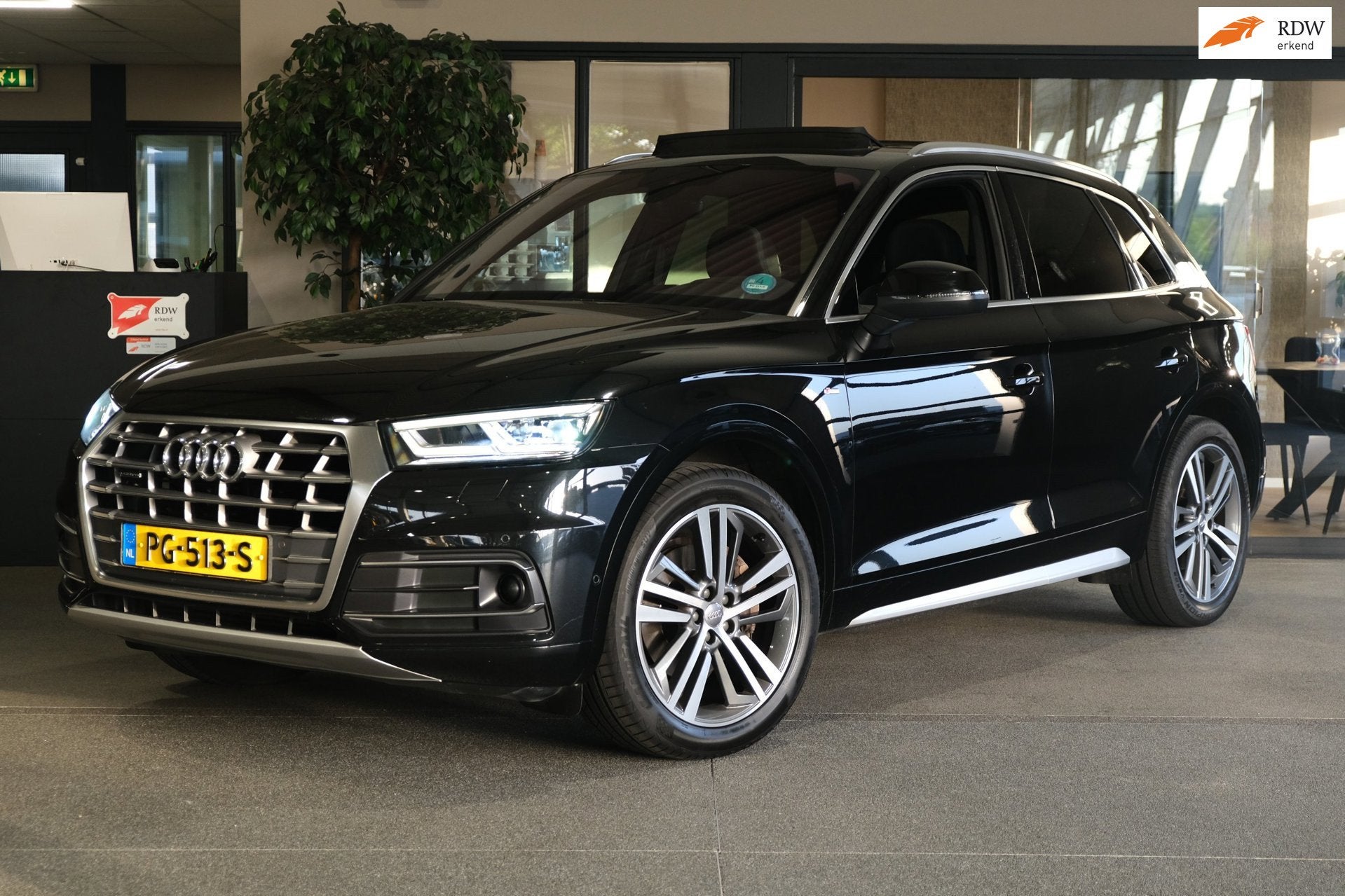 Audi Q5 2.0 TFSI quattro S-Line S-tronic Pano Navi Acc Cam L, Auto's, Audi, Automaat, Gebruikt, 4 cilinders, Zwart