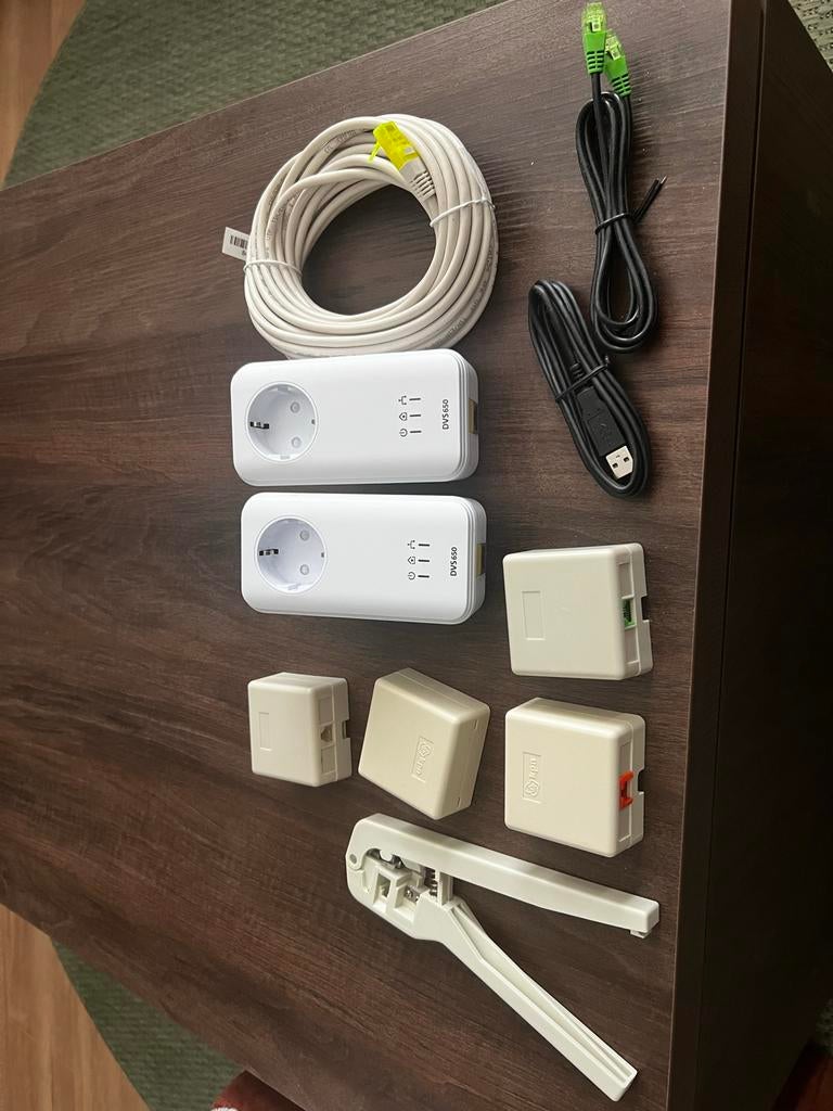 Draadloze verbinding set: DVS 650 Powerline adapters, Ophalen of Verzenden, Gebruikt
