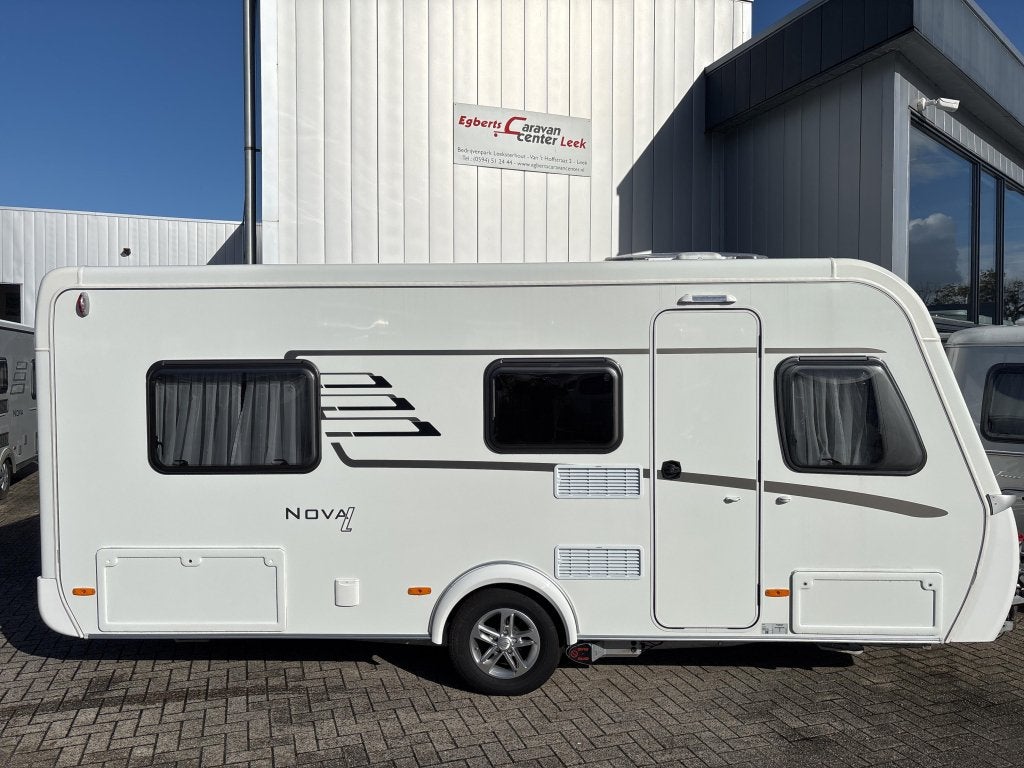 Eriba Nova Light 442 Mover/Unico luifel, Caravans en Kamperen, Standaardzit, Fietsenrek, Bedrijf, Tot en met 3