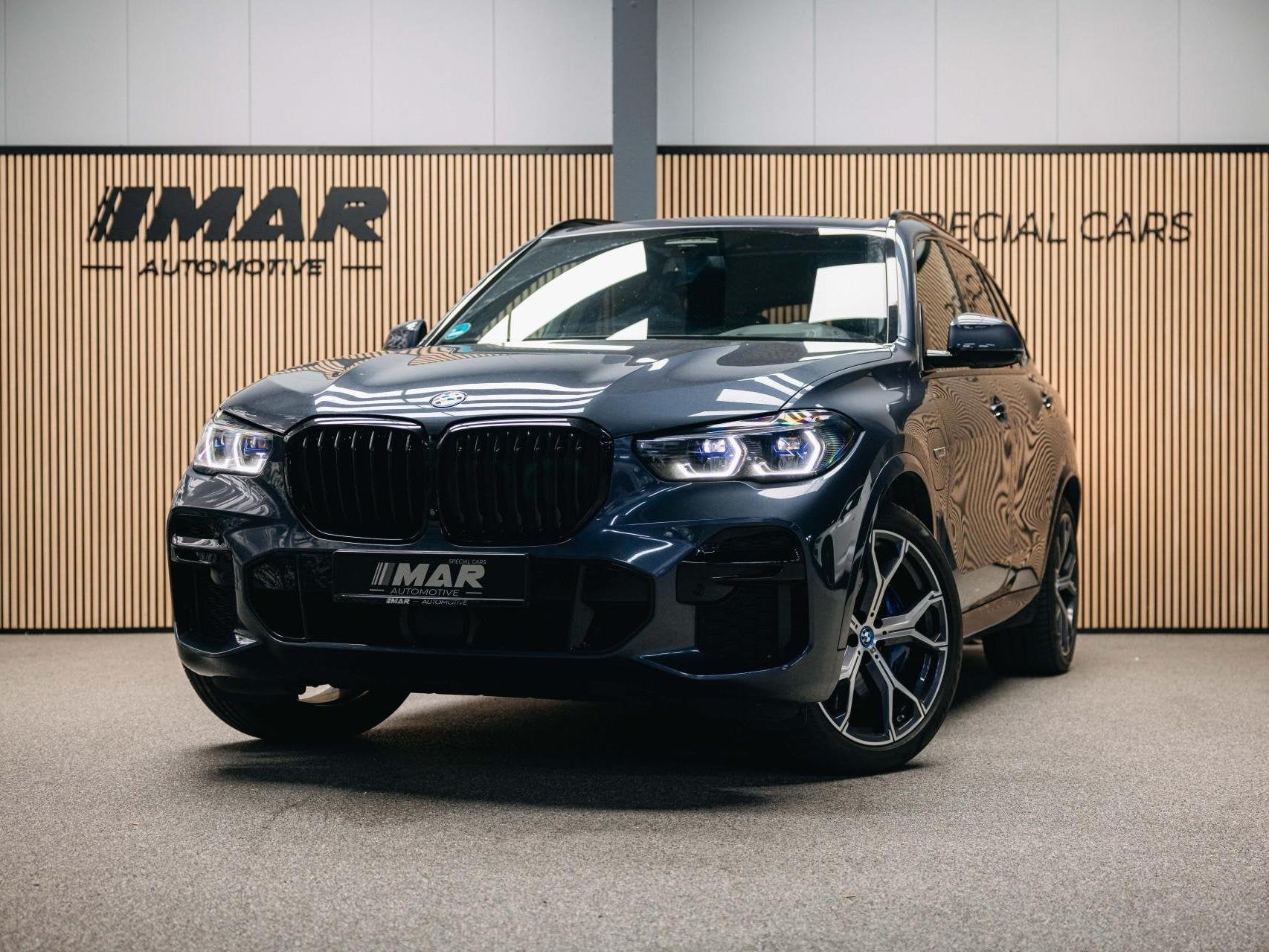 BMW X5 xDrive45e High Executive | M-sport | Luchtvering | Pa, Auto's, BMW, Gebruikt, 398 pk, Vierwielaandrijving, Hybride Elektrisch/Benzine