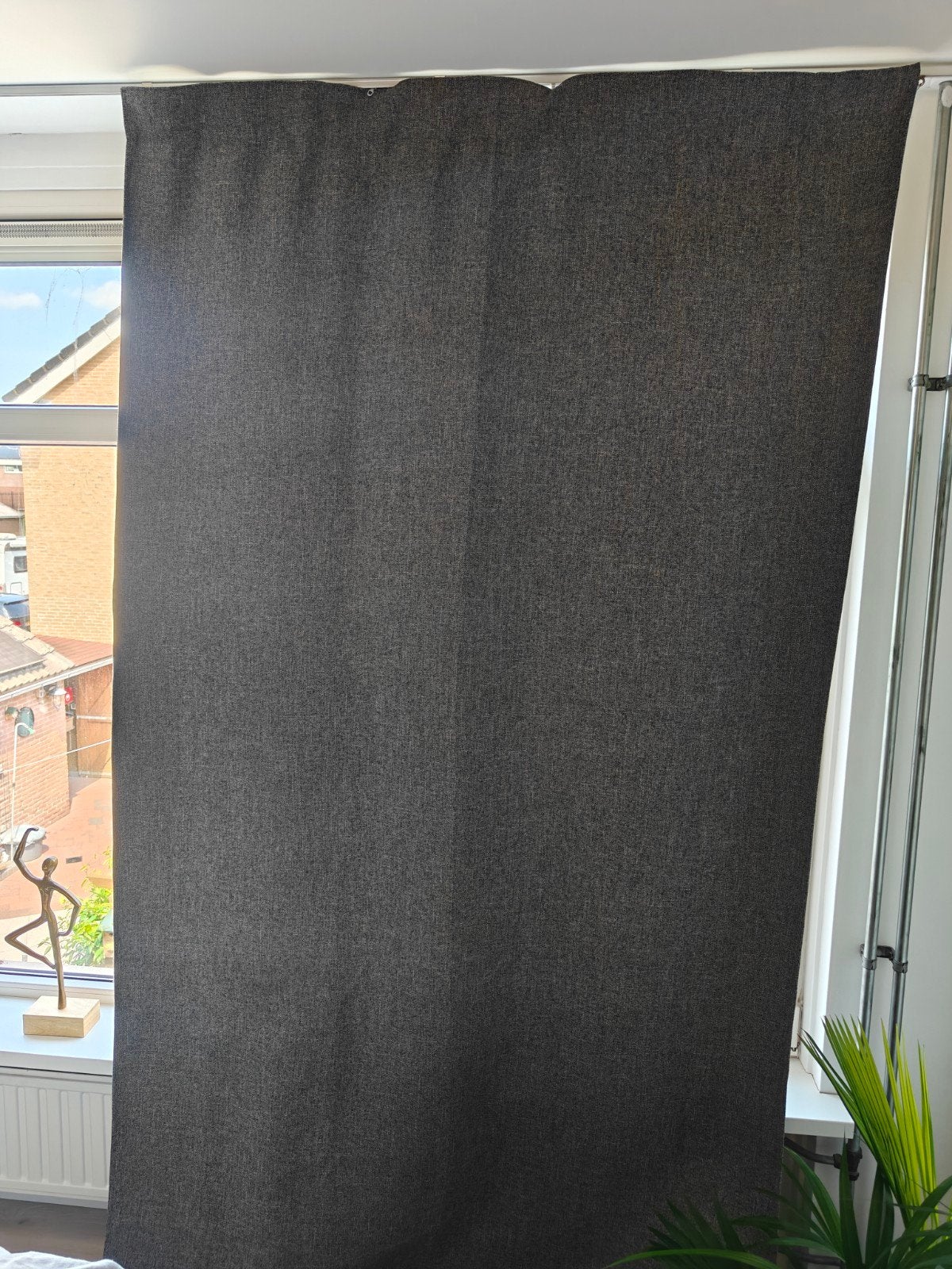 2 donkergrijze gordijnen 270x140, Ophalen