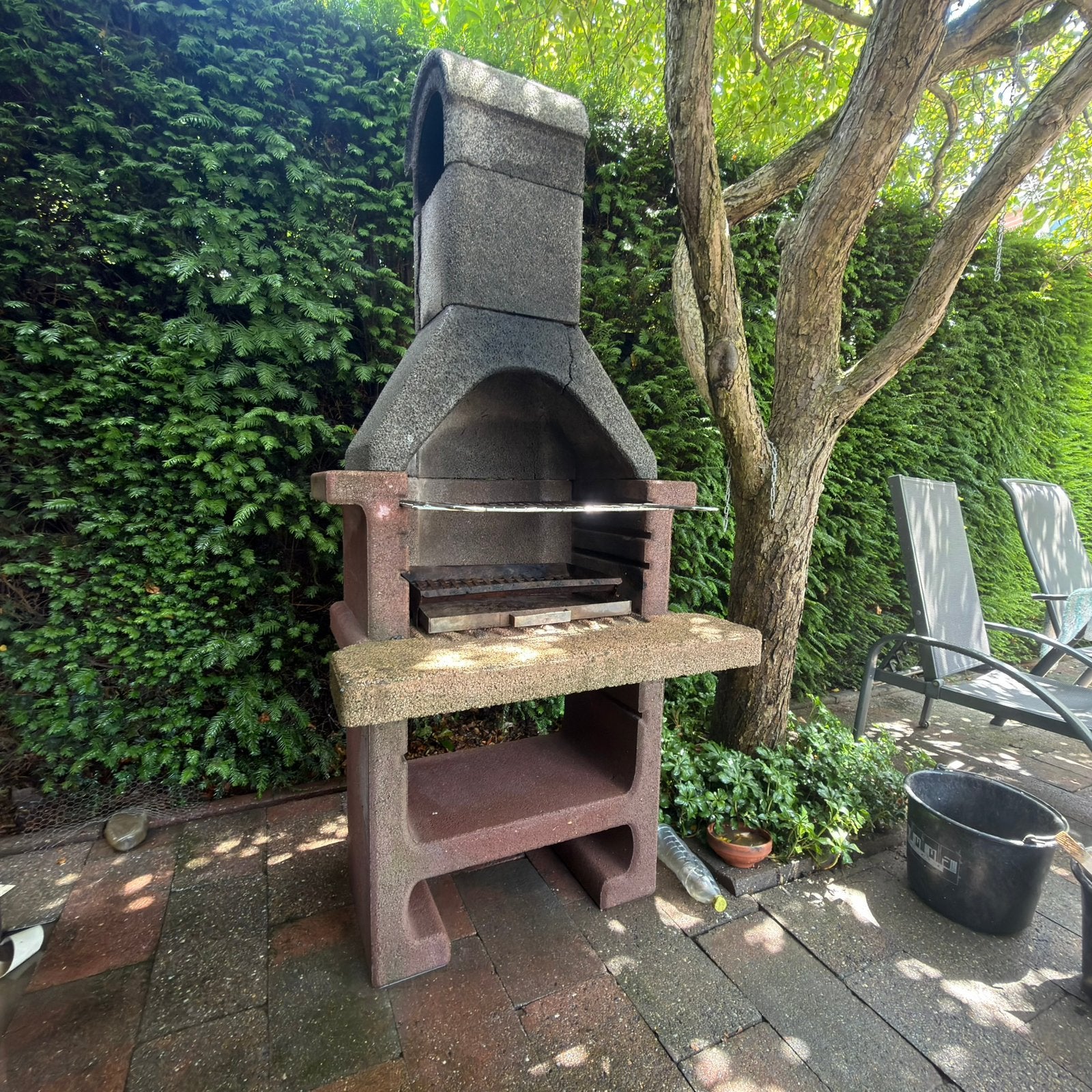 Gratis BBQ - beton, Ophalen, Gebruikt, Met accessoires