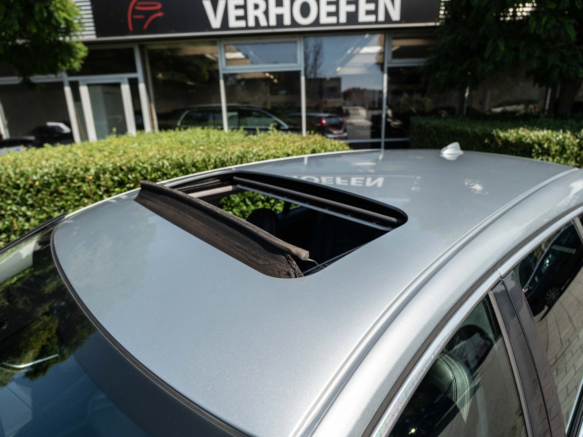 Volvo V60 2.4 D6 AWD Plug-In Hybrid Pure Limited - PANORAMAD, Automaat, Euro 5, Zwart, Bi-Xenon koplampen