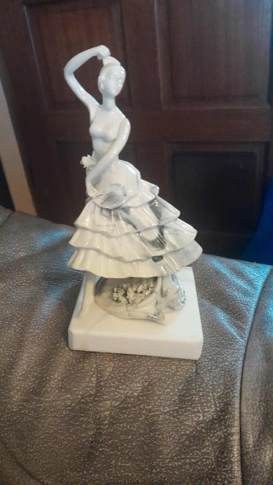 Elegante porseleinen danseres beeldje, Ophalen of Verzenden