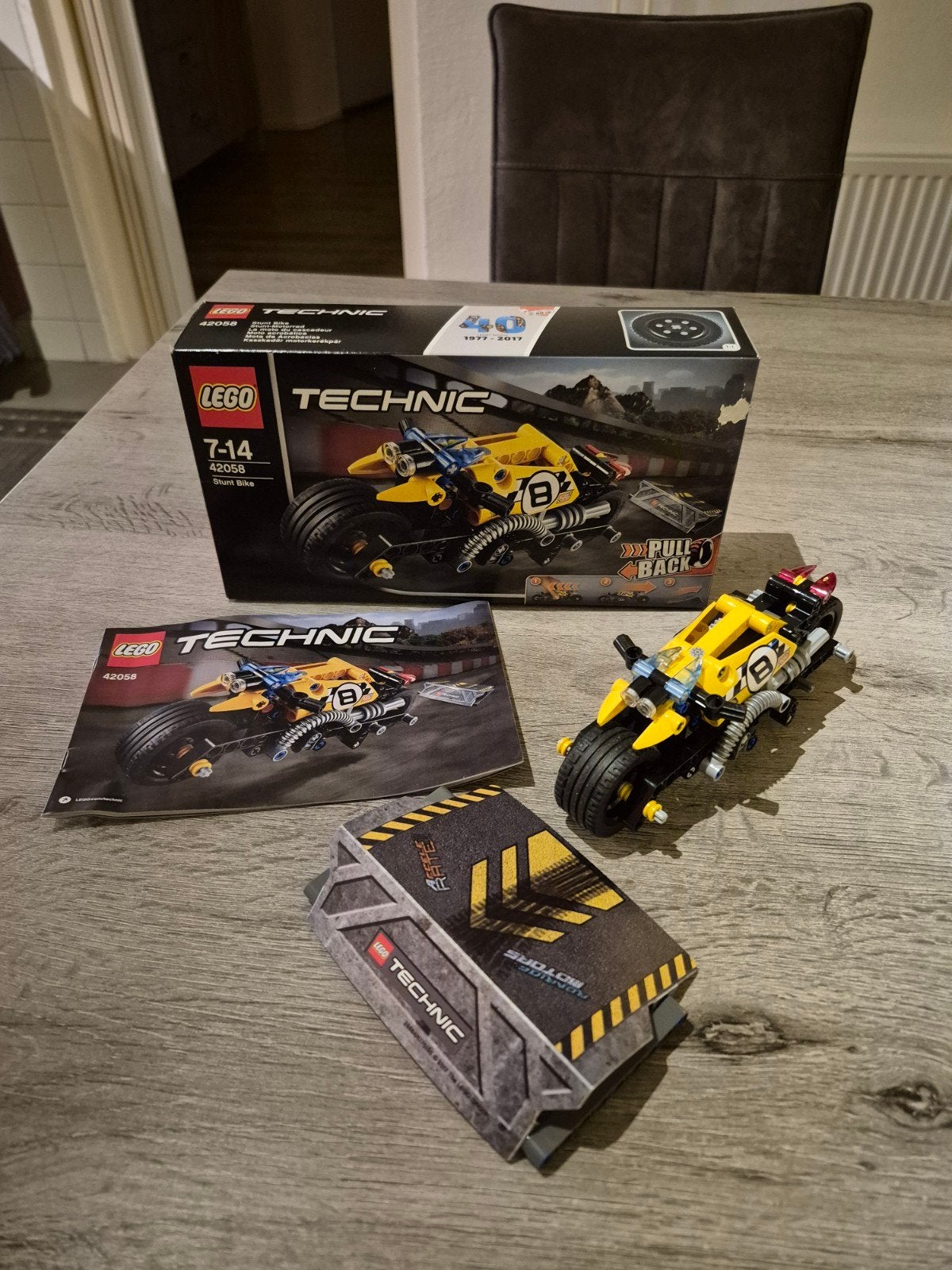 LEGO Technic Stuntmotor (42058) - Zo goed als nieuw, Ophalen of Verzenden, Zo goed als nieuw, Overige merken