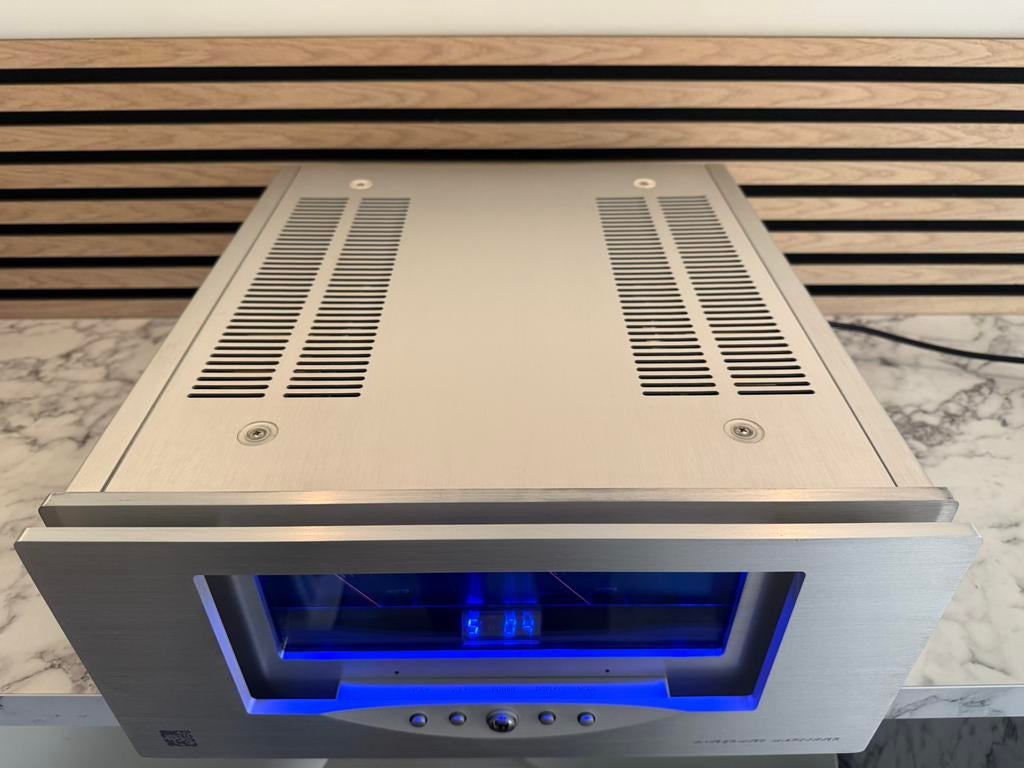 Jungson JA-88D, nieuwstaat, zéér muzikale krachtpatser, Zo goed als nieuw, 60 tot 120 watt, Bosschendijk 193b, Oudenbosch, Stereo