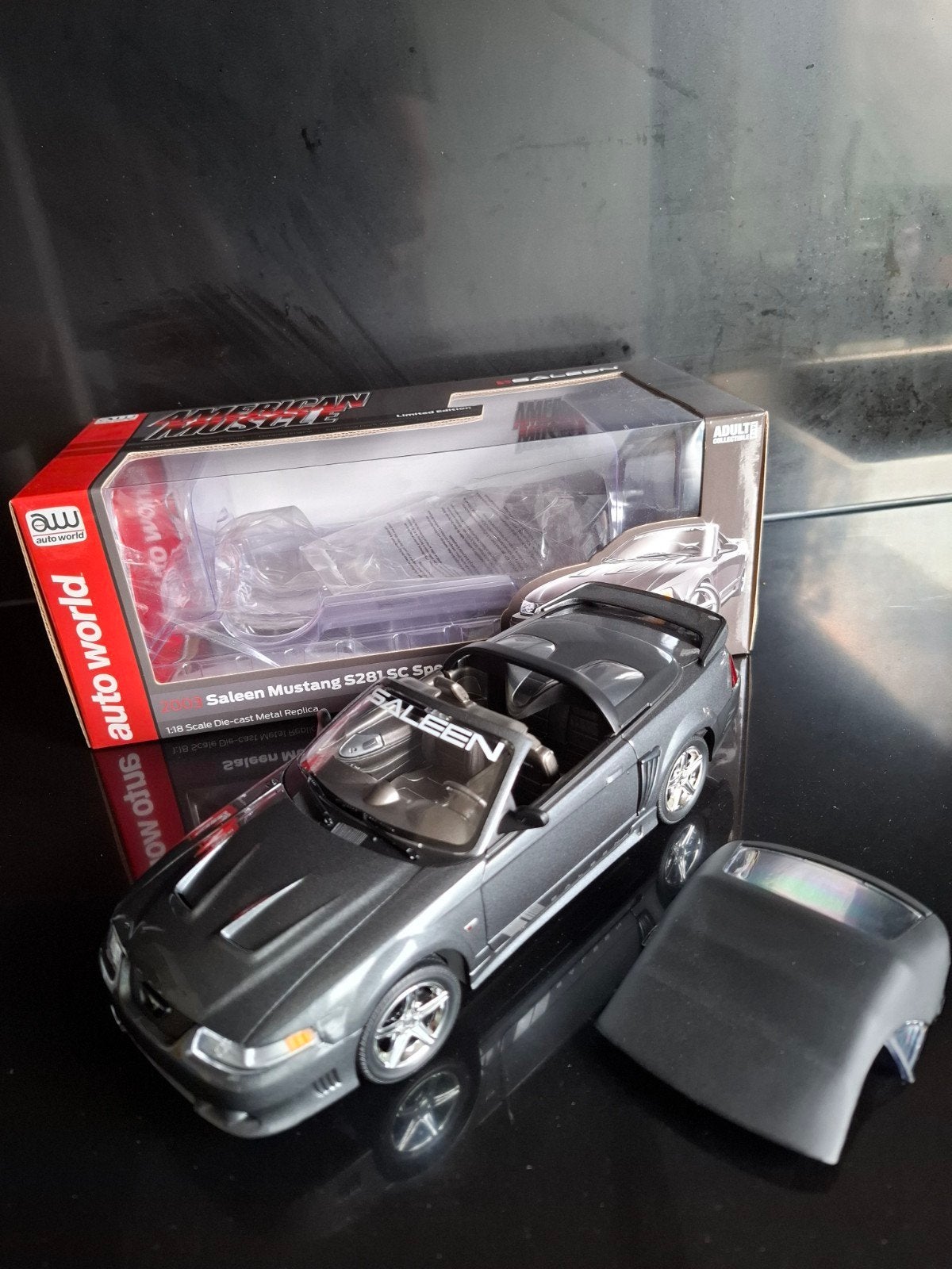 Autoworld 1:18 Ford Mustang Saleen 2003 S281 SC Speedster, Hobby en Vrije tijd, Ophalen of Verzenden