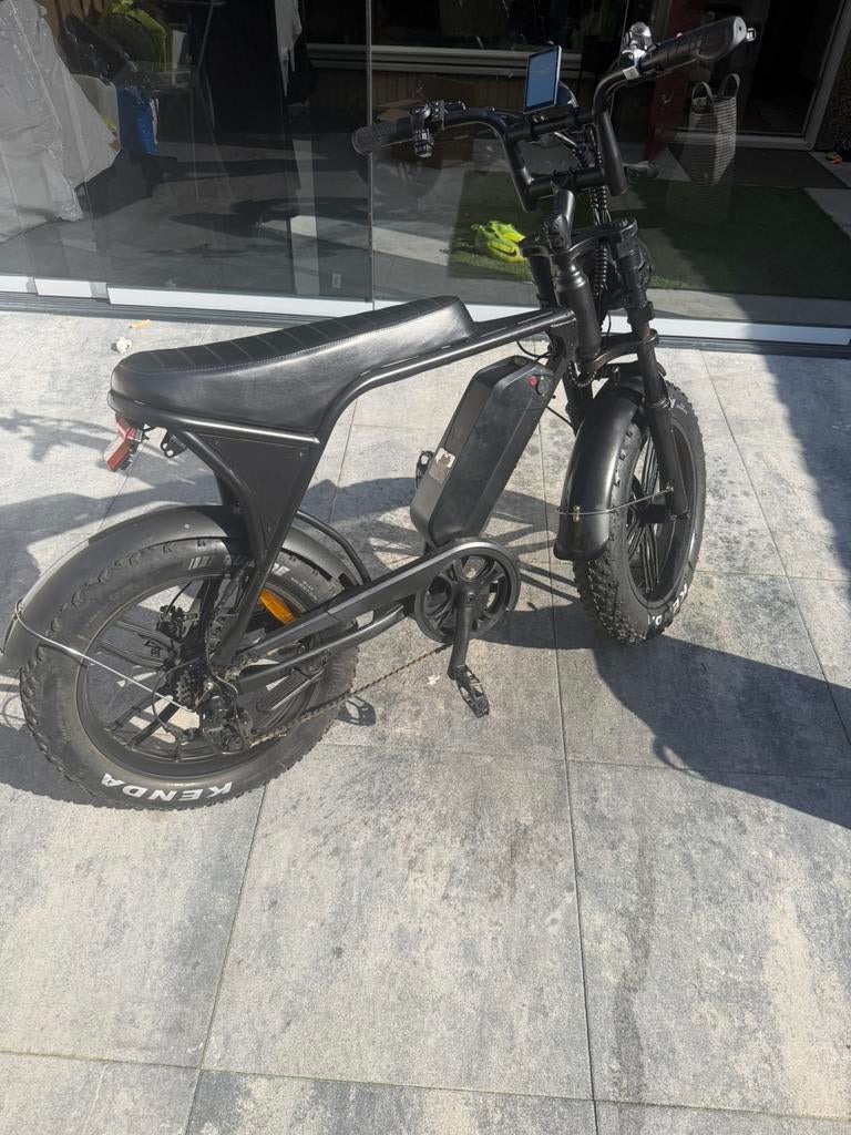 Ouxi v8 zo goed als nieuw goede staat, Ophalen of Verzenden, Zo goed als nieuw, Aluminium, 24 inch of meer