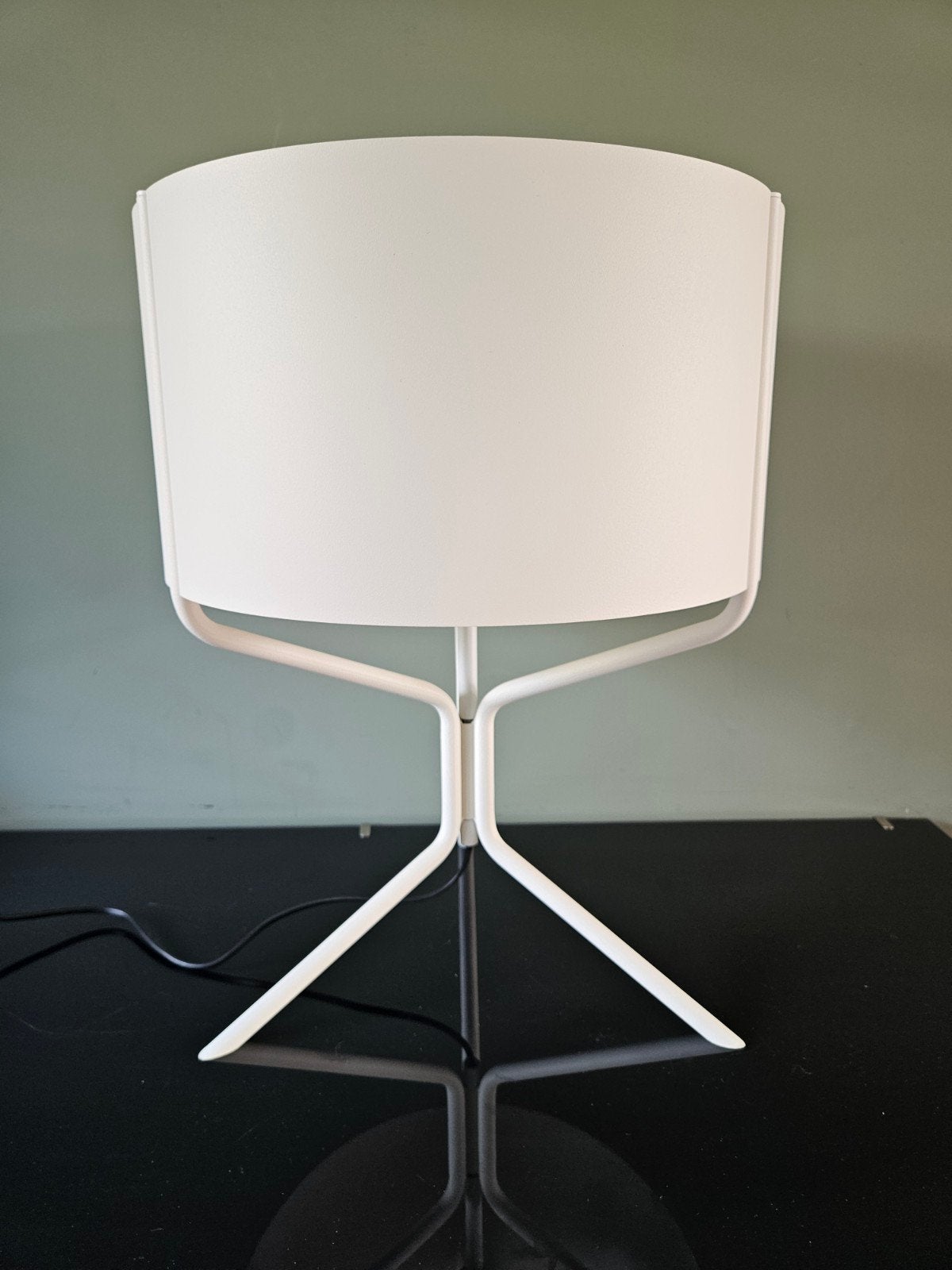 Moderne witte tafellamp - Hala lampen, model Liesje, Wit, Ophalen of Verzenden, Metaal, Design