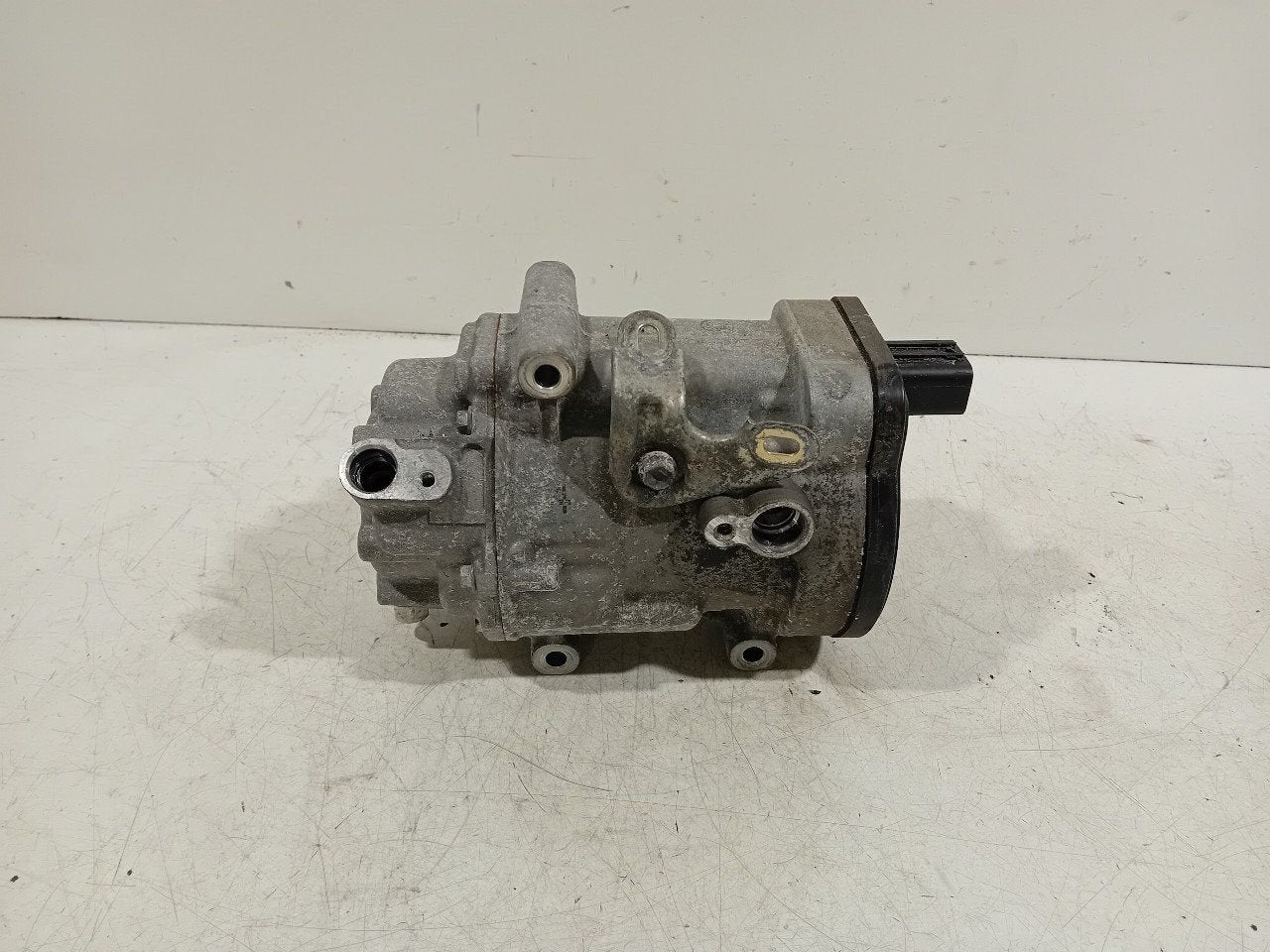Airco pomp Toyota Corolla, Onderdelen@venauto.nl, Van der Ven Autorecycling B.V., Gebruikt, Ettenseweg 76, 4706 PB Roosendaal, The Netherlands
