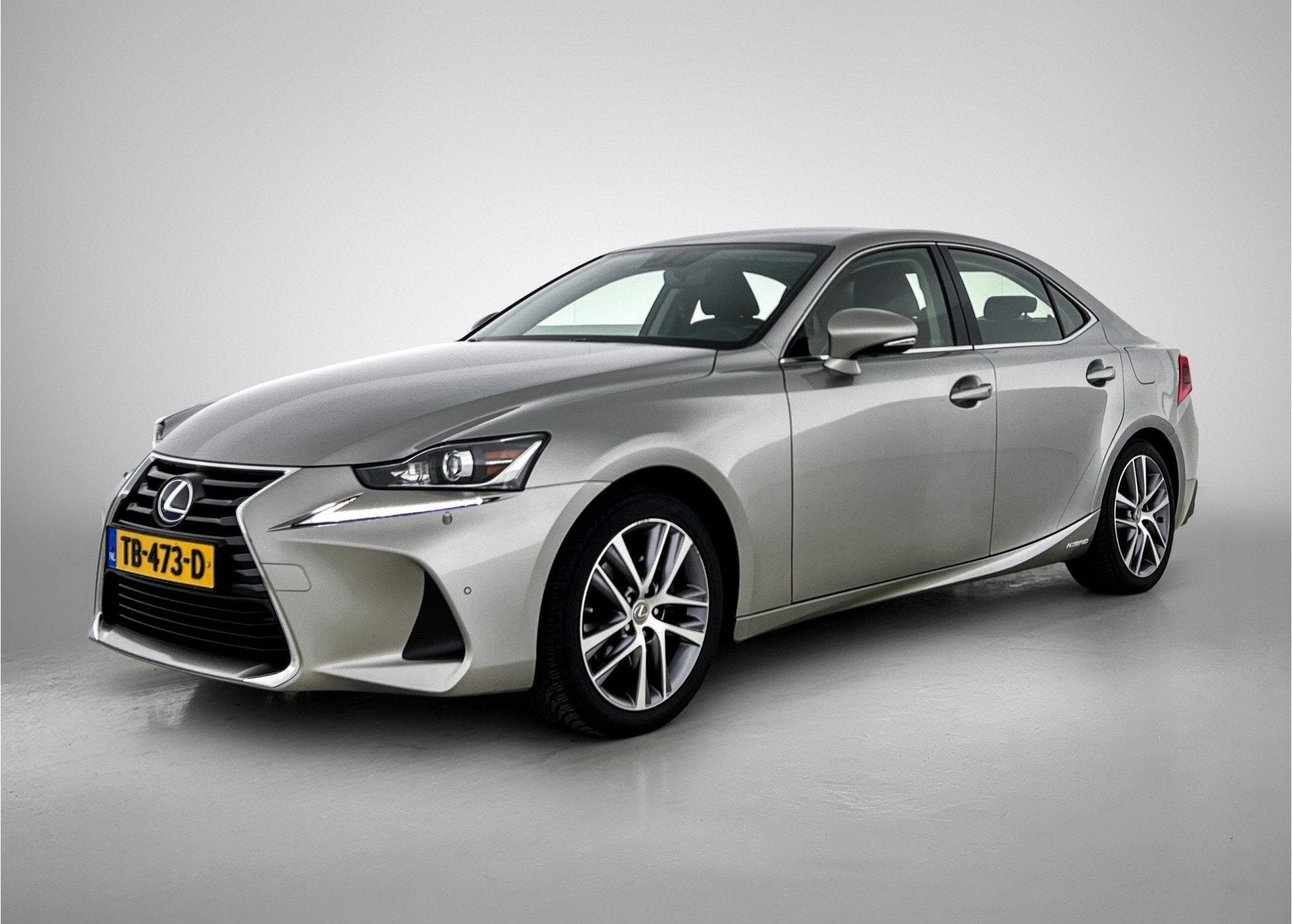 Lexus IS 300h Hybrid Business Line | Afneembare Trekhaak | P, Automaat, 12 maanden, Achterwielaandrijving, Gebruikt