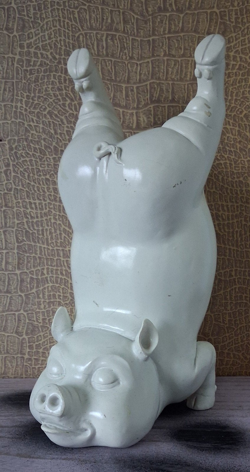 Varken/zeug. Handstand. Polyester.  24 cm., Ophalen of Verzenden, Zo goed als nieuw, Boerderijdier, Beeldje of Figuurtje