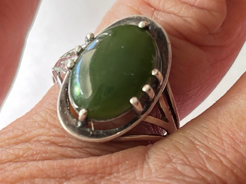 Zilveren ring met Jade edelsteen, Sieraden, Tassen en Uiterlijk, Ringen, Verzenden, 19 tot 20, Zo goed als nieuw, Met edelsteen