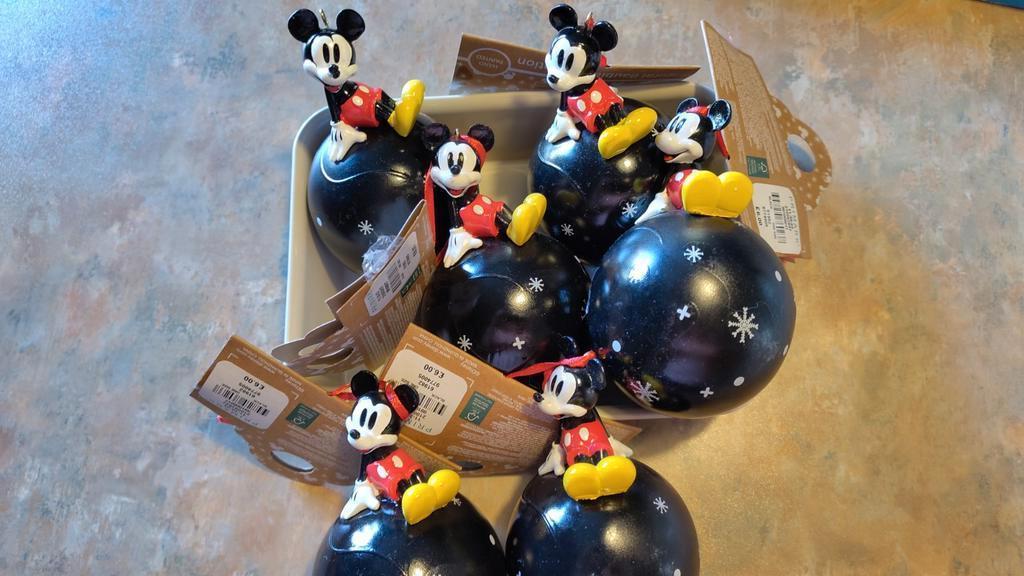 6 mooie kerstornamenten Disney Mickey Mouse Ornamenten, Ophalen of Verzenden, Mickey Mouse, Nieuw, Beeldje of Figuurtje