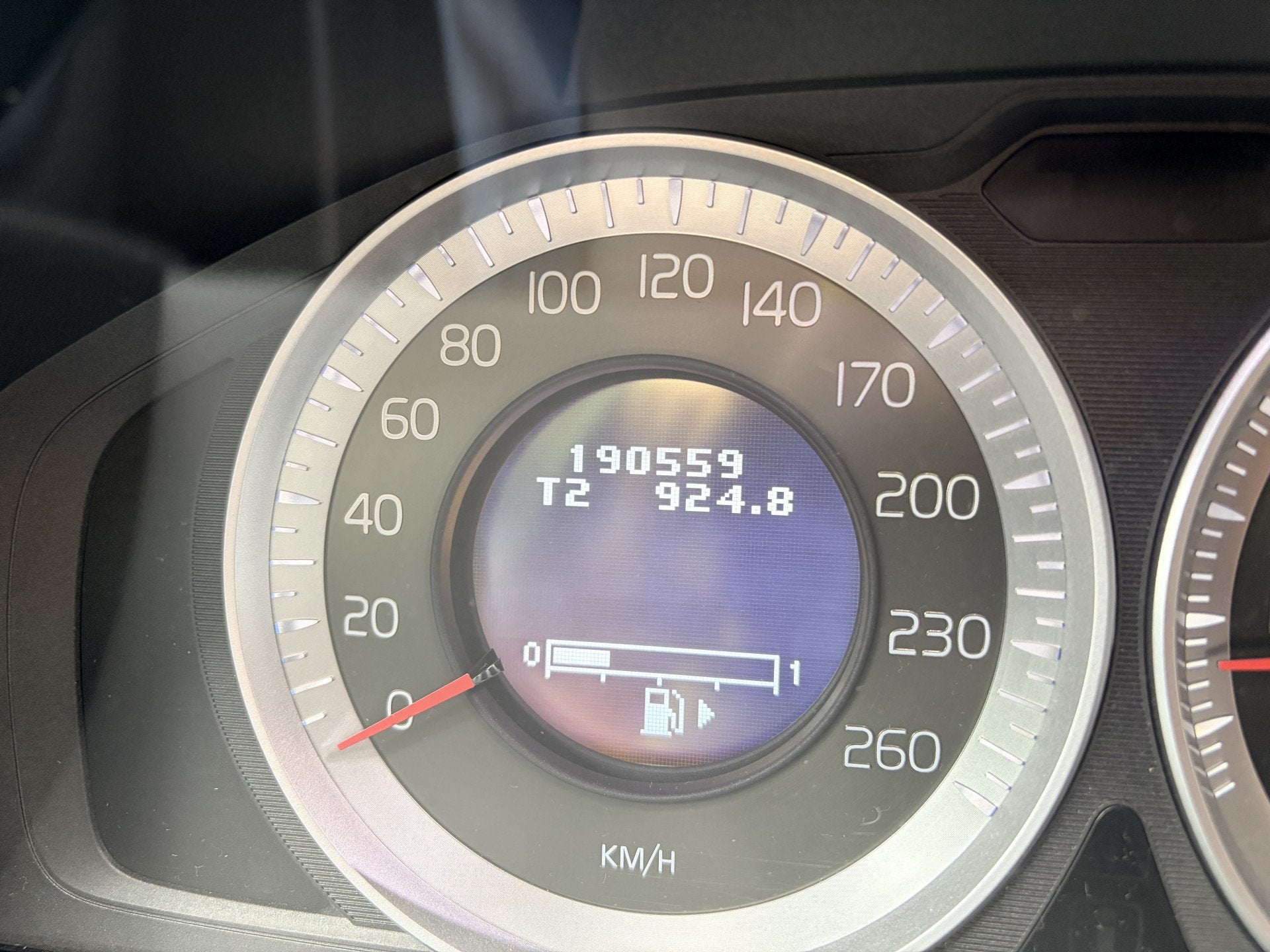 Volvo V60 1.6 T4 Momentum Navigatie full map/Cruisecontr/Ele, Gebruikt, Leder en Stof, Origineel Nederlands, Grijs
