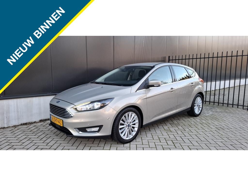 Ford FOCUS 1.0 Titanium Edition NAP NAVI KEYLESS DODEHOEK, Auto's, Bluetooth, Gebruikt, Origineel Nederlands, 3 cilinders