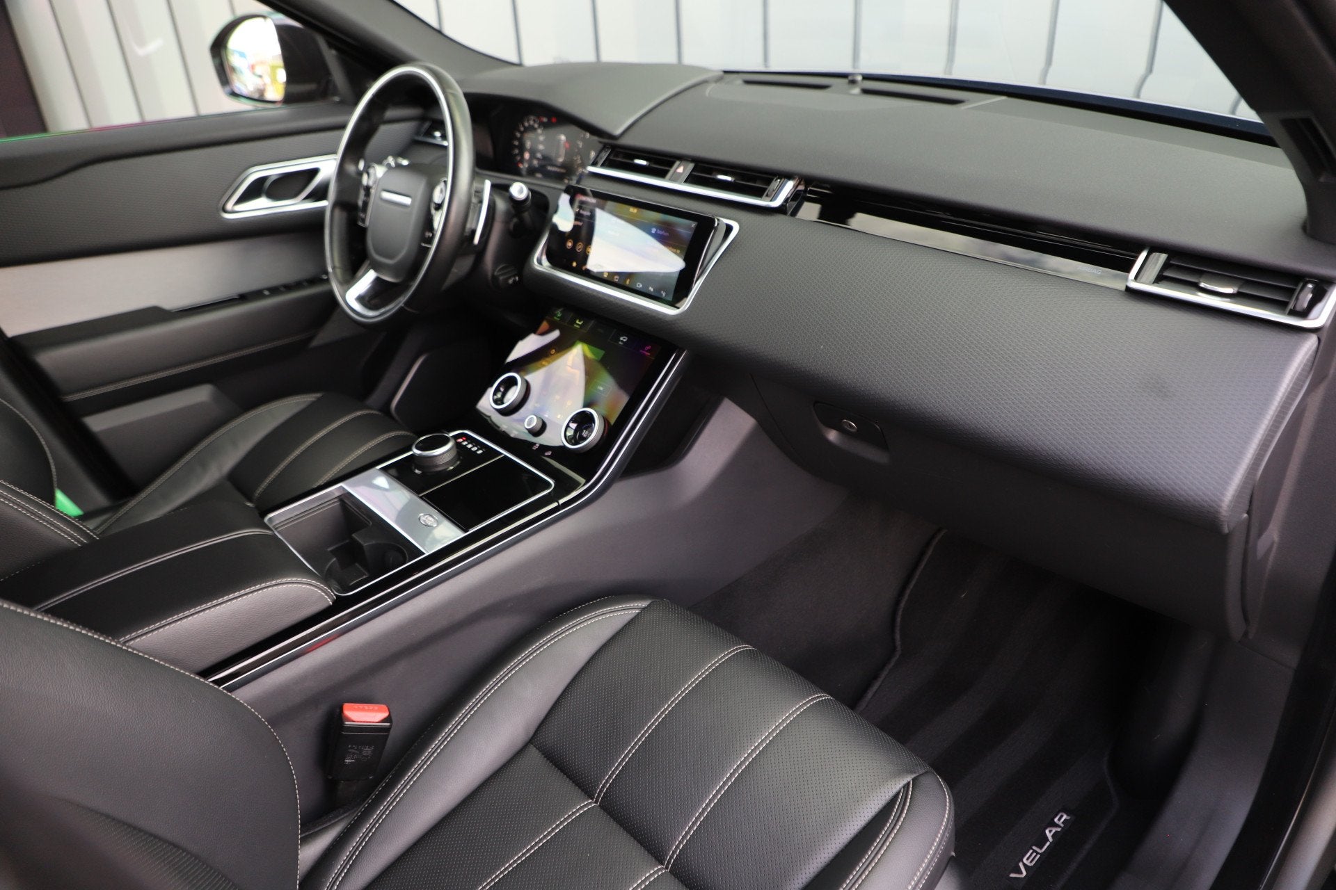 Land Rover Range Rover Velar 2.0 P300 Turbo AWD R-Dynamic |, Auto's, Automaat, 4 cilinders, Met garantie (alle), Range Rover Velar