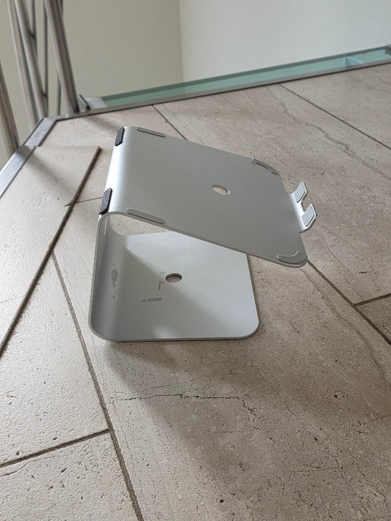 Ergonomische  laptop standaard Aluminium 24x16x23, Computers en Software, Verzenden, Gebruikt