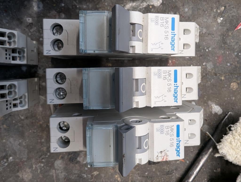 Hager Aardlekschakelaar en Installatieautomaten, Ophalen of Verzenden, Gebruikt, Overige typen