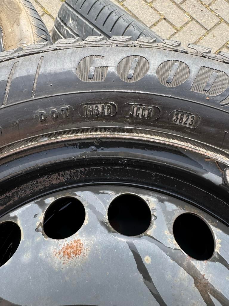 Goodyear Vector 4Seasons 185/65R15 All-Season Banden, Ophalen, Gebruikt