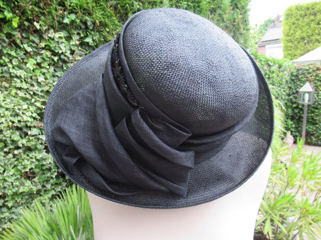 Bijzondere DAMESHOED merk Seeberger zwart nieuw € 40, Hoed, Nieuw, Seeberger, One size fits all