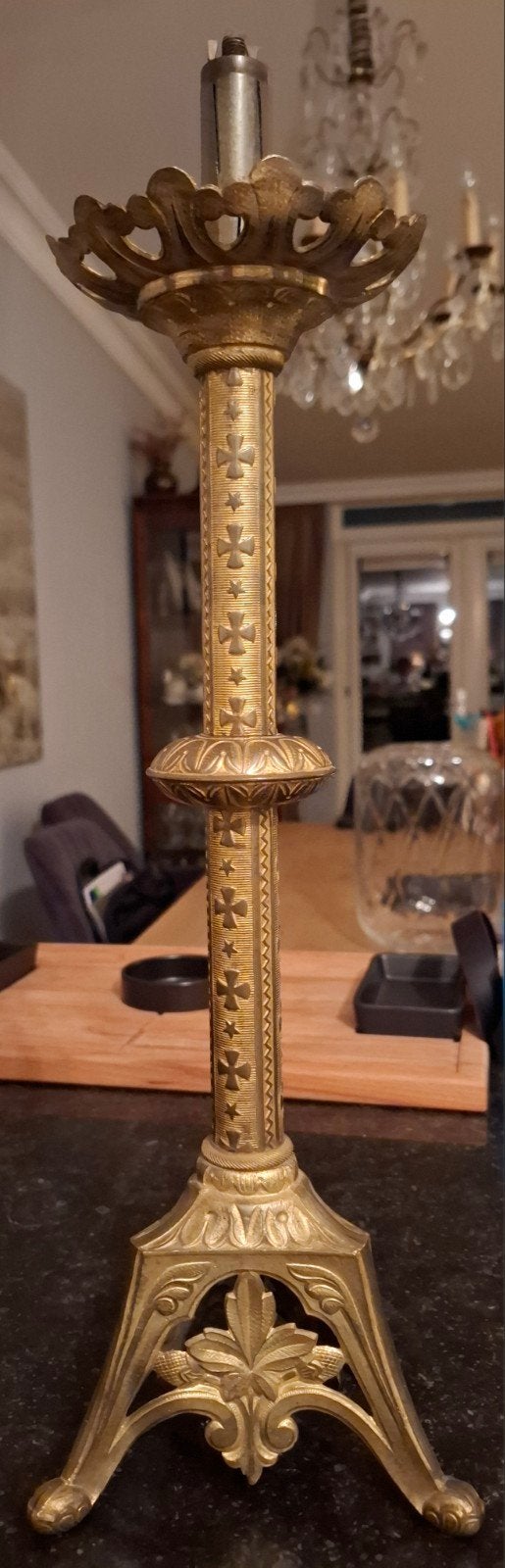 Antieke Neogotische Kerkkandelaar Brons/Messing, Ophalen of Verzenden, Koper of Brons
