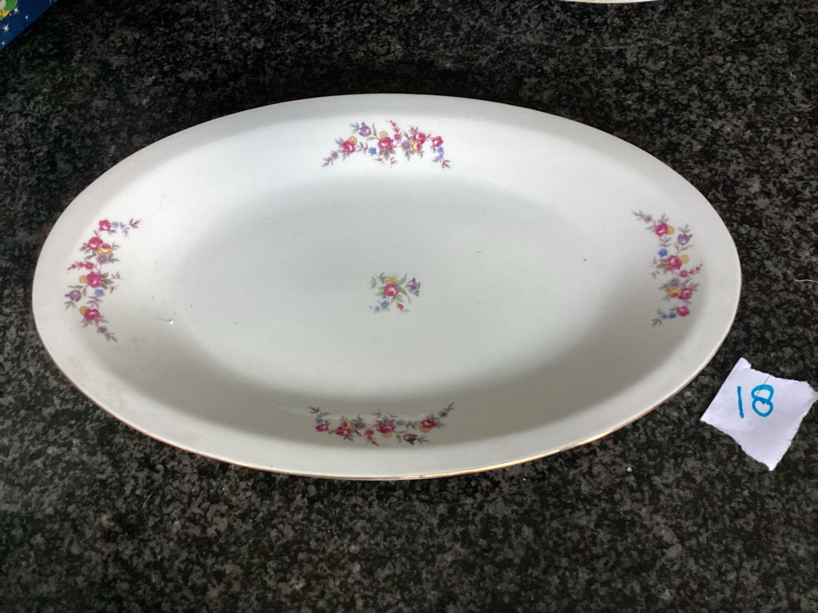 Ovale serveerschaal met bloemendecor - Made in Poland, Antiek en Kunst, Ophalen of Verzenden