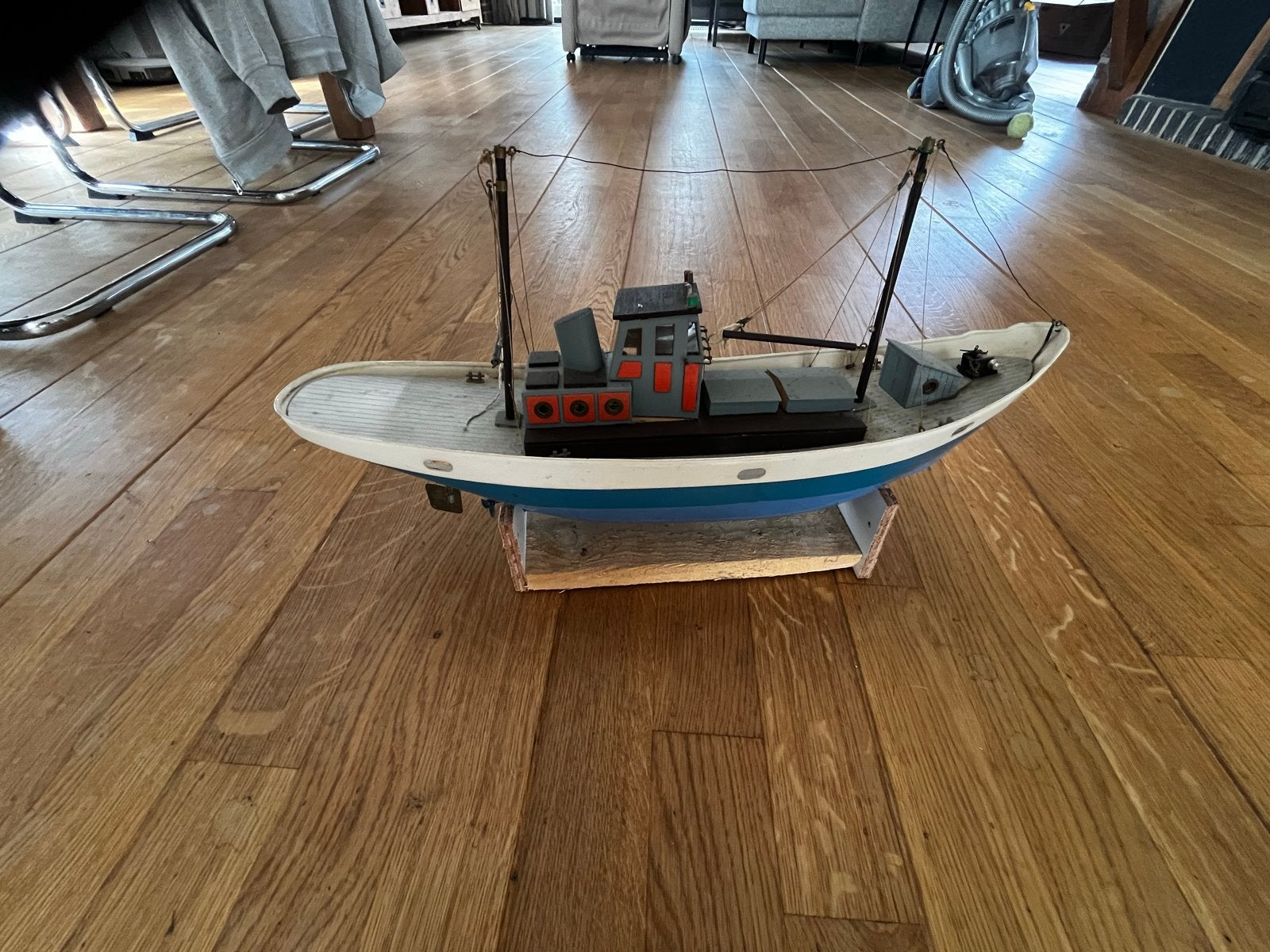 Gedetailleerd model vissersboot - Handgemaakt, Hobby en Vrije tijd, Modelbouw | Boten en Schepen, Ophalen of Verzenden, Gebruikt