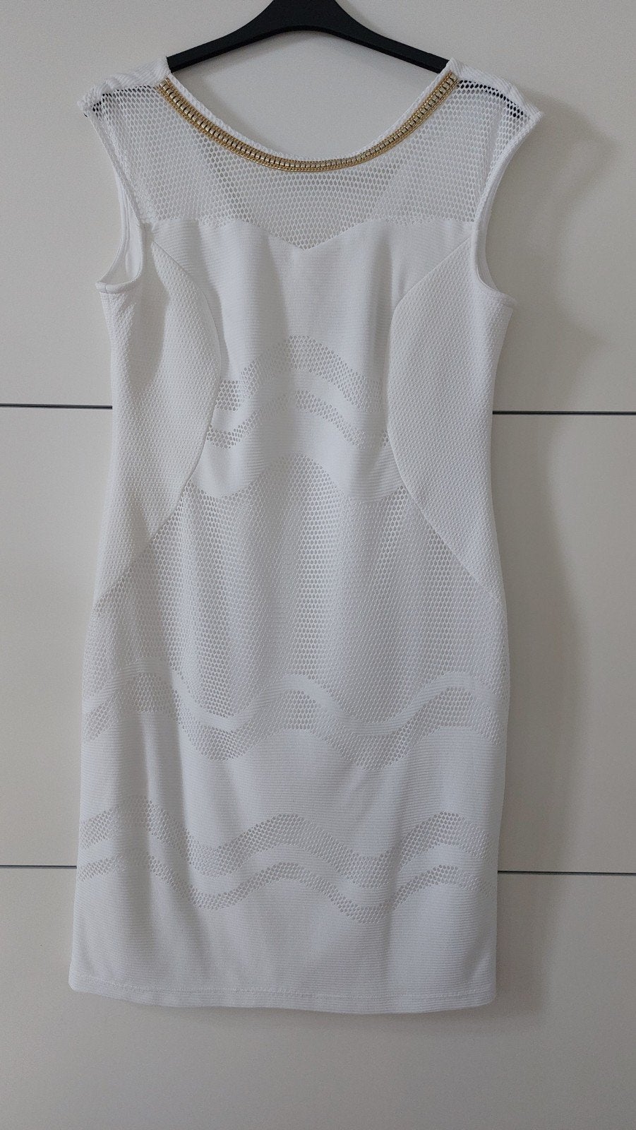 Prachtige witte nieuwe jurk van Frank Lyman maat 44, Kleding | Dames, Jurken, Ophalen, Wit, Maat 42/44 (L), Nieuw