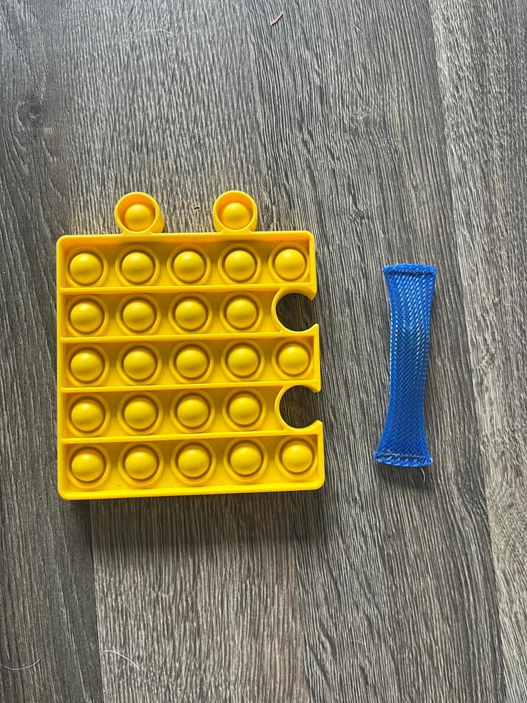 Pop It Fidget Speelgoed Geel en Blauw Fidget Toy Set, Ophalen of Verzenden, Gebruikt, Jongen of Meisje