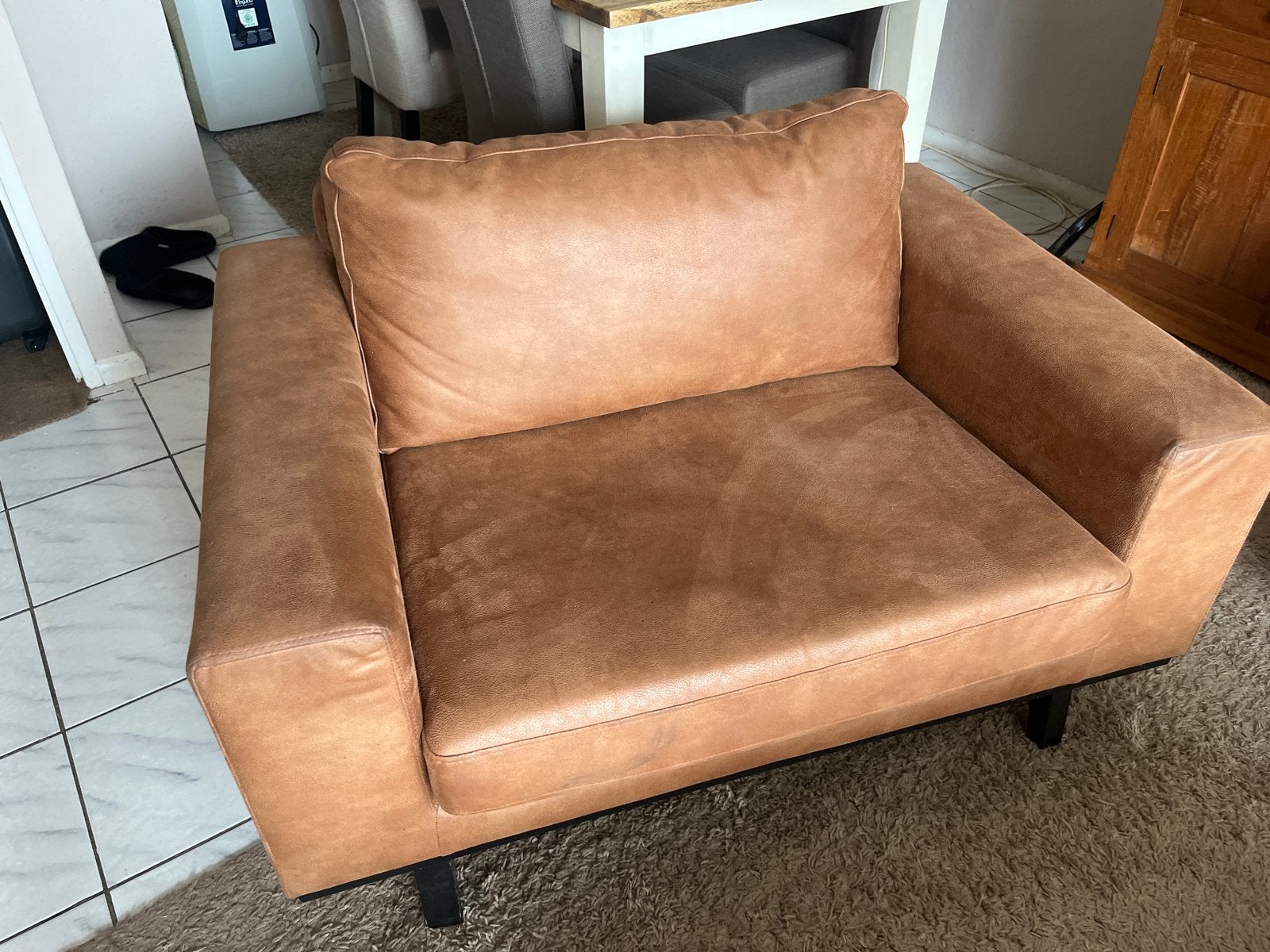 Grote loveseat in cognackleurig eco-leer, Ophalen, 150 tot 200 cm, Tweepersoons, Zo goed als nieuw