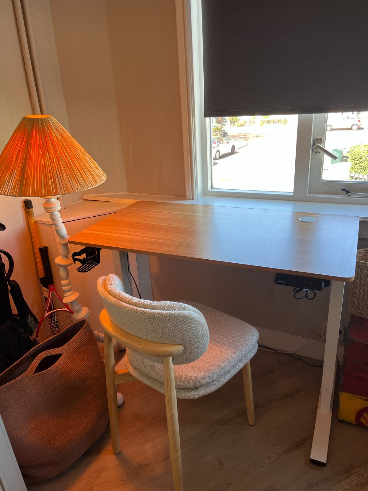 Elektrisch verstelbaar bureau - Zo goed als nieuw, Ophalen, Zit-sta bureau, Elektrisch, Hout