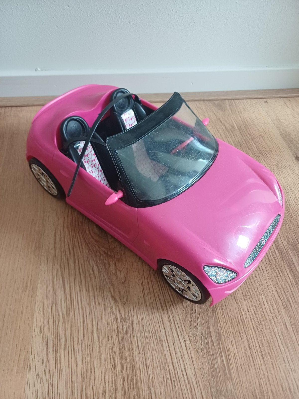 Roze Barbie auto cabriolet, Kinderen en Baby's, Ophalen of Verzenden, Gebruikt