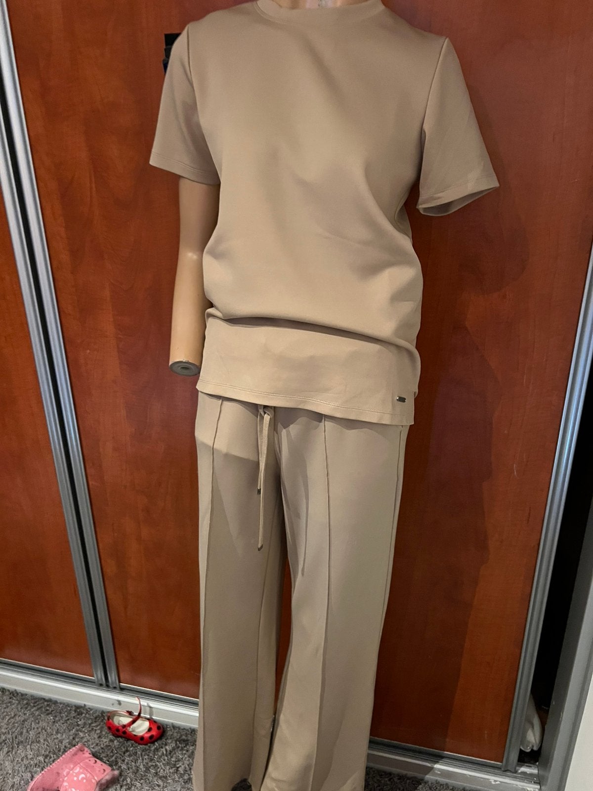 AMBIKA set broek 36 shirt 38 zgan, Ophalen of Verzenden, Zo goed als nieuw, Maat 36 (S), Beige