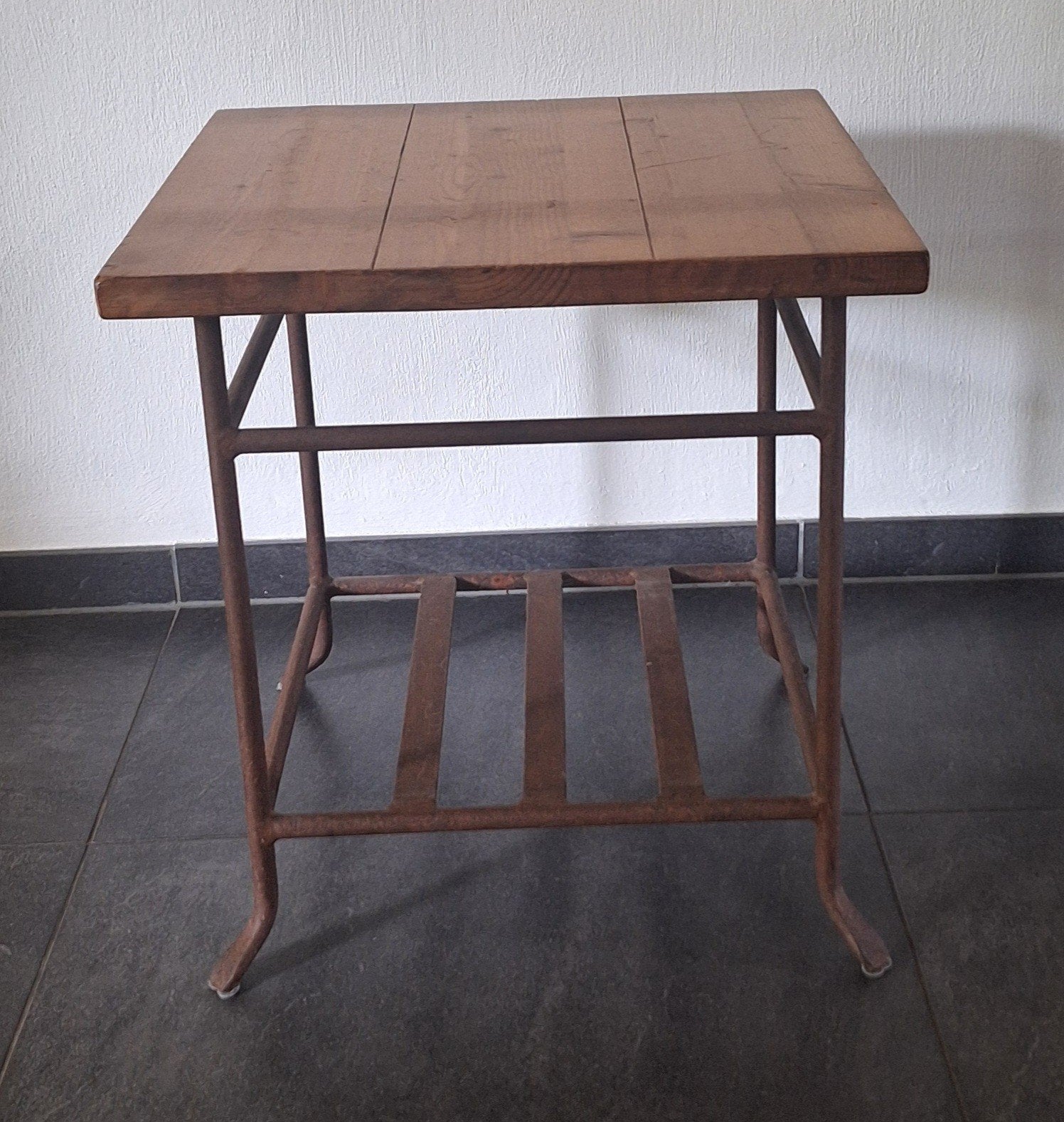 Hoek of bijzettafel (2 stuks), 50 tot 100 cm, Rond, Ophalen of Verzenden, Zo goed als nieuw