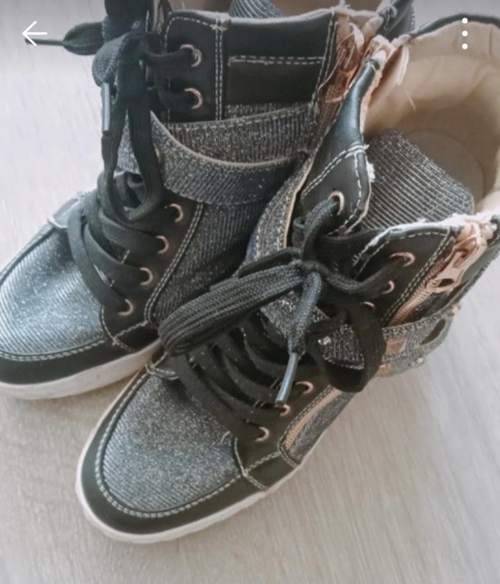 Sportieve sleehakken maat 37, Kleding | Dames, Blauw, Findlay, Ophalen of Verzenden, Sneakers of Gympen