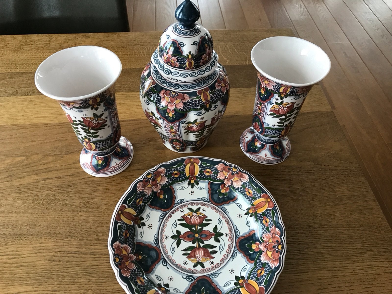 Makkummer Aardewerk Kaststel met Wandbord - Vierdelig, Antiek en Kunst, Ophalen of Verzenden