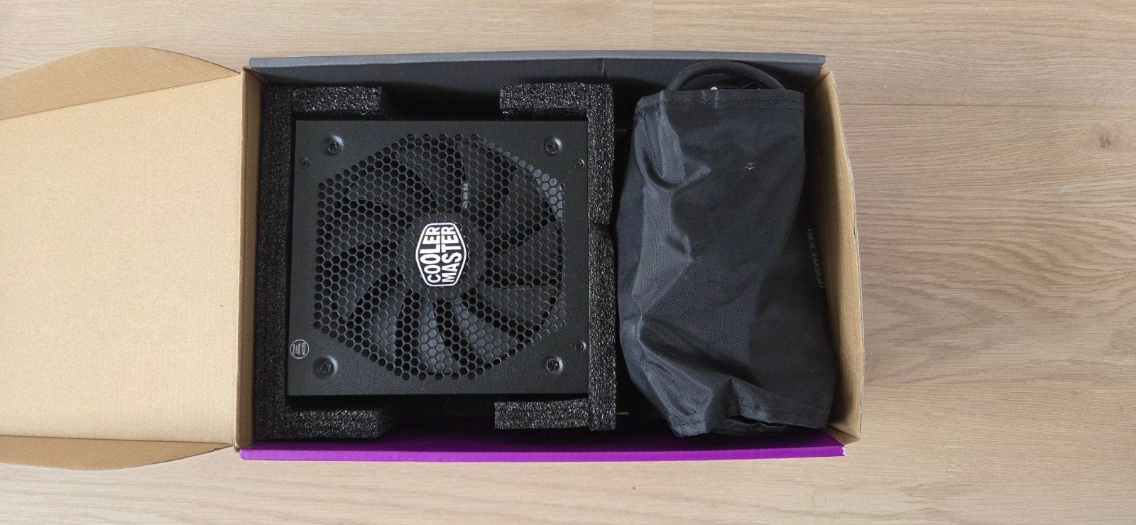Cooler Master V750 Gold V2 Voeding - 750W, 80 Plus Gold, Computers en Software, Interne voedingen, Ophalen of Verzenden