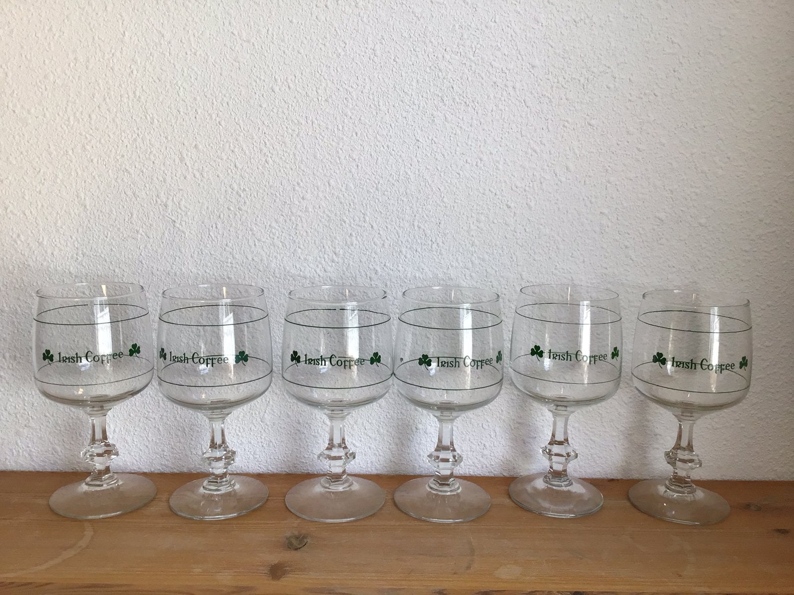 6  Irish Coffee glazen met goen klavertje 4, Ophalen of Verzenden, Zo goed als nieuw, Frisdrankglas