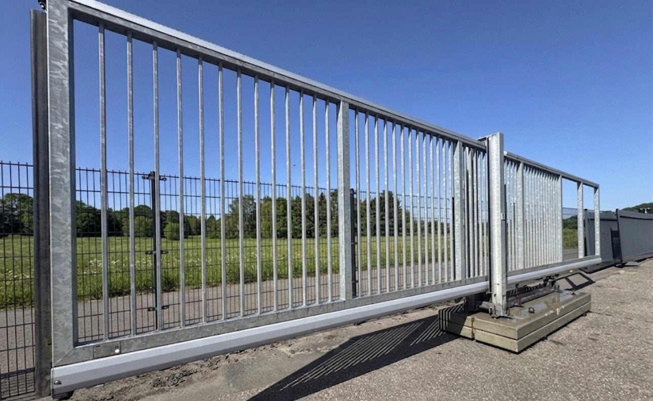 Gebruikte automatische schuifpoort, Ophalen, Zo goed als nieuw, IJzer, Spijlenhekwerk